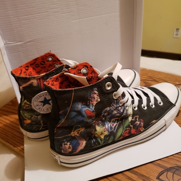 DC Comic Converse - Picture 4 of 5